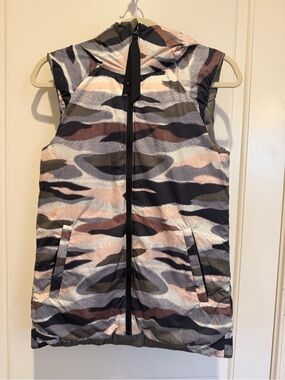 lululemon athletica Sleeveless Puffer Vest in Pink, Gray & Black Camo